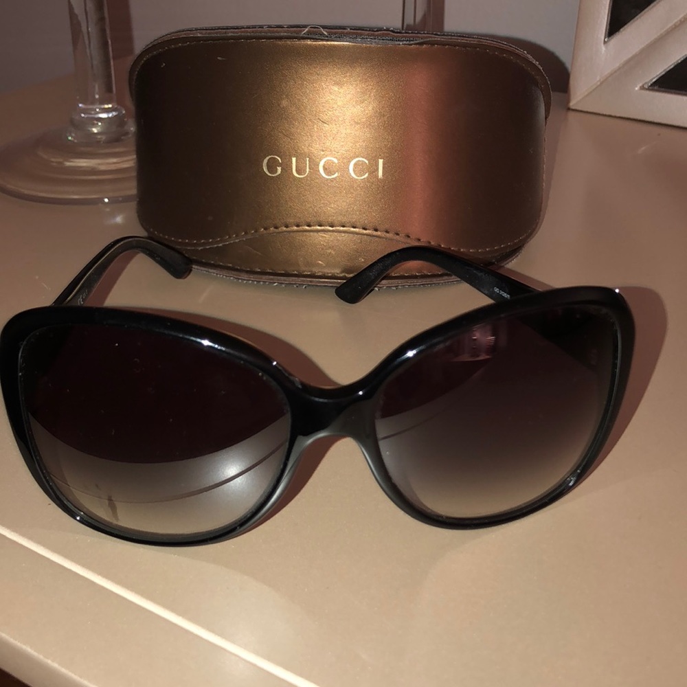 Gucci sun glasses